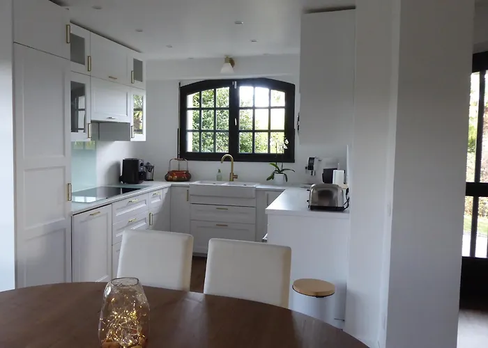 Vila Gustavine - Maison D'architecte Ger (Pyrenees-Atlantiques)